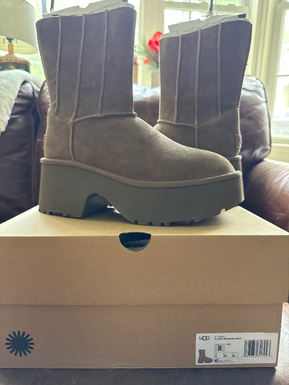 Ugg classic twin seam new heights hickory size 8